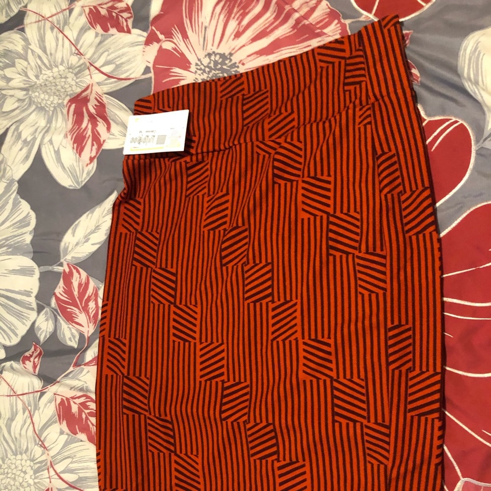 Lularoe Cassie skirt - size medium